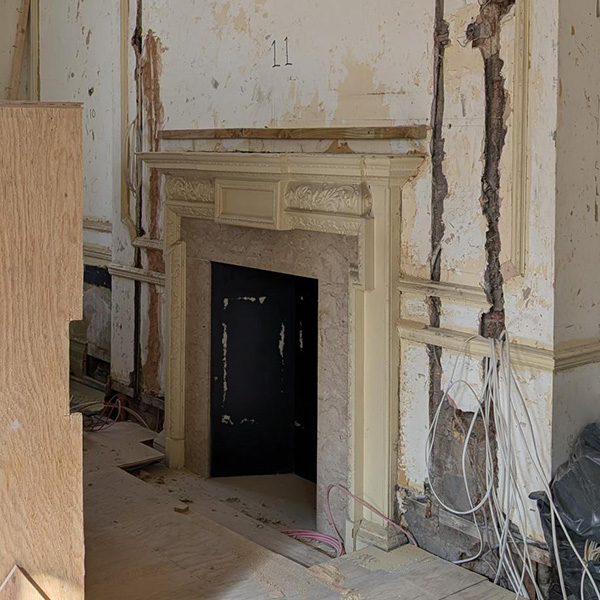 Period fireplaces in listed buildings